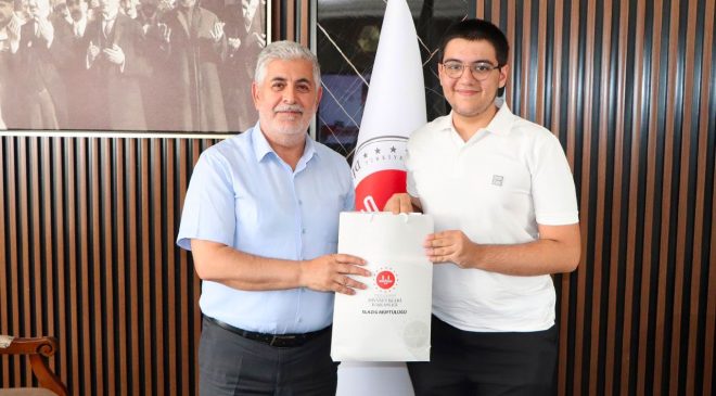 YKS Elazığ birincisinden müftülüğe ziyaret